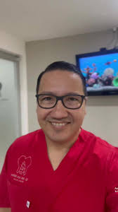 Viernes por la tarde en el consultorio del cirujano bucal