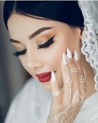 Pin By Miray On Beauty And Cute Girl In 2020 Artistry Makeup Makeup Eye Looks Makeup Looks