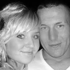 Laura Kay Wills (@lozcro)