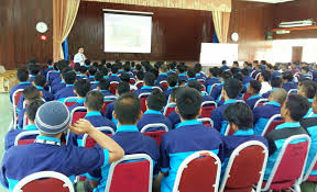.bumbung lima, pulau pinang ● institut pertanian kuala lipis, pahang ● institut pertanian serdang, selangor ● institut pertanian titi gantong, perak ● institut pertanian ayer hitam, johor ● institut pertanian sarawak, sarawak ● institut veterinar malaysia, johor ● institut teknologi. Bizcoach Din Deraman May 28 2016