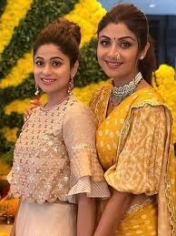 Shilpa shetty real life sister. From Kareena Karisma To Alia Shaheen Here S A Look At Bollywood S Best Sister Acts Entertainment Photos Gulf News