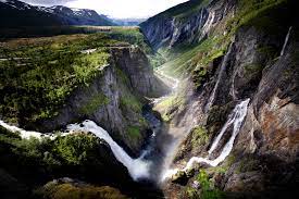 Her stuper store vassmengder 182 meter frå hardangerviddeplatået ned i måbødalen. The Voringsfossen Waterfall In Norway Fjord Tours