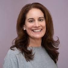 Amber Holm's Instagram, Twitter & Facebook