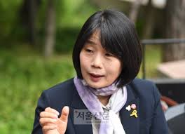 택배대책위는 지난 7월 28일 (화) 출범했다. ì„œìš¸ì‹ ë¬¸ ë‹¨ë… ìœ¤ë¯¸í–¥ ë¶€ì¹œ ì¸ê±´ë¹„ ë¹¼ê³ ë„ 9300ë§Œì› ì§€ì¶œ ìˆ˜ìƒí•œ ì‰¼í„° ìš´ì˜