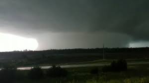 The hag's f4 tornado is constructed in a manner to where it has an action like no other soft plastic worm. Tornado Rips Through Kansas Keeps Kc Area On Edge For Hours The Kansas City Star