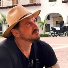 Ayça Özcan (@ozcan_ayca)