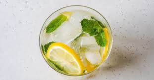 Citronnade A La Menthe Recette En 2020 Citronnade Menthe Recette Jus