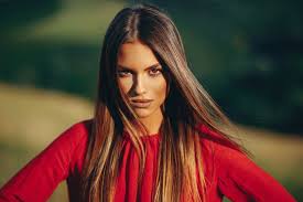 Sur son compte instagram, la star a dévoilé une nouvelle coupe de cheveux. Quelles Seront Les Couleurs De Cheveux Stars En 2021 Magazine Avantages