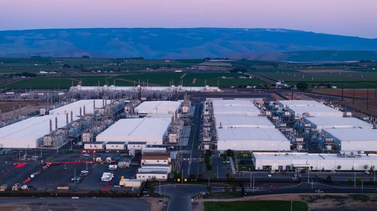 In the AI race, Microsoft's emissions jump | The Seattle Times