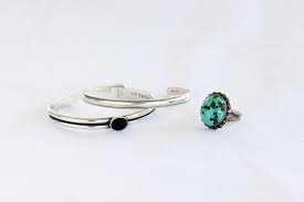 Over Time Silver Jewelry Tarnishes From The Sulfur Present In The Air Silver Jewelry Contains Cleaning Silver Jewelry Cleaning Jewelry Clean Sterling Silver