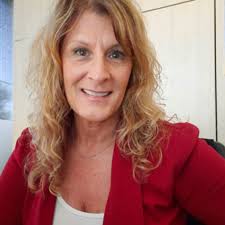 Michele Gustin's Instagram, Twitter & Facebook