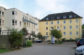 Sara hastings is an unmarried lawyer, much too busy to get involved in any romance. Datei Geriatrie Zentrum Haus Berge Essen Jpg Wikipedia