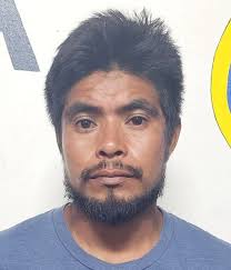 En La Libertad, capturamos a 2 pandilleros identificados como: -Noé López  Pineda, alias Talapo, quien amedrentaba a la población de Ciudad Arce.  -Mario Ernesto Casco Hernández, alias Mono, quien alertaba sobre patrullajes