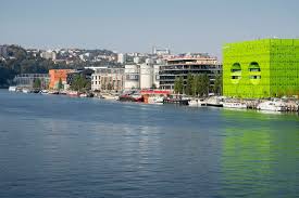 Euronews на русском, lyon, france. Jakob Macfarlane S Green Cube For Euronews Opens In Lyon