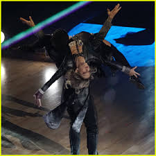Lindsey stirling plays a short version of crystallize on dancing with the stars. Lindsey Stirling Mark Ballas Become Conductors For Freestyle Dwts Season 25 Finale Video Dancing With The Stars Lindsey Stirling Mark Ballas Television Video Just Jared Jr