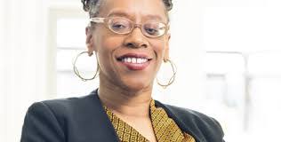 Lateefah Smith's Instagram, Twitter & Facebook