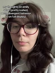 Anne Compton's Instagram, Twitter & Facebook