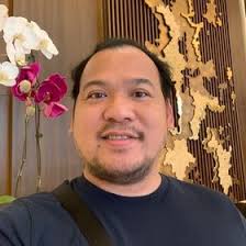 His father, clive golding, is british. 20 Henry Golding Ideas Henry Golding Crazy Rich Asians Asian Men