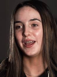 Mia Dickson's Instagram, Twitter & Facebook