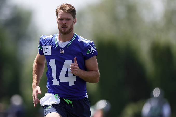 Sam Darnold Reflects on Vikings' NFL Playoff Loss, Feelings of Failure  After Struggles