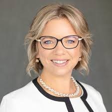 Rebecca Fielder's Instagram, Twitter & Facebook