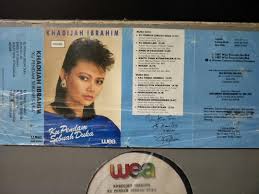 Comment and share your favourite lyrics. Khadijah Ibrahim Ku Pendam Sebuah Duka Music Media Cd S Dvd S Other Media On Carousell
