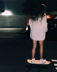 No matter what i set to be my wallpaper/screensaver is comes out blurry on my screen. Skater Girl Wallpaper Skateboard Aesthetic Novocom Top