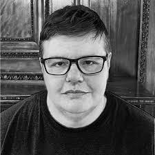 Amy Solari's Instagram, Twitter & Facebook