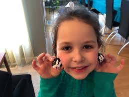 Cindy Wedge's Instagram, Twitter & Facebook