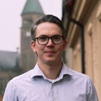 100+ perfiles de «Hjelmberg»