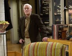 Sinds de val van de berlijnse muur in november 1989, zag tempelhof een opleving van de activiteiten. Acteur Uit Populaire Serie Frasier Overleden Het Nieuwsblad Mobile