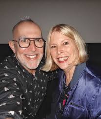 Guys, we all luffed Candy Clark, the Oscar-nominated actress from 'American  Graffiti', and today I had the great good fortune of running into Miss  Clark, and that was pretty cool! https://en.m.wikipedia.org/wiki/Candy_Clark