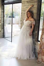 Plus Size Brautkleider Curvy Babe Hochzeitskleider Studio Levana New Ideas Wedding Dresses Plus Size Wedding Dress Trends Plus Size Wedding Gowns