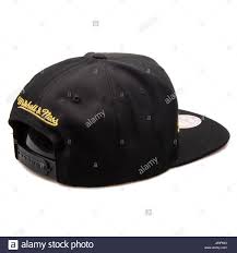 .angeles lakers 2020 salary cap table, including team cap space, dead cap figures, and complete $959,349. Mitchell Ness Schwarz Und Gold Los Angeles Lakers Cap Stockfotografie Alamy