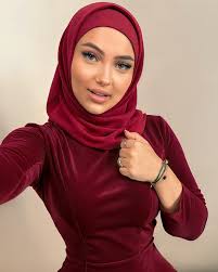 I not seen your message, where are you. Come home I waiting