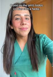 Farta de andar de farda 😭 quero vestir outfits bonitos 🥹 #medica  #medicina #farda