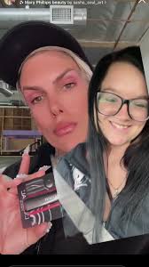 #greenscreen so here for the TEA!!!Jeffree got his hands