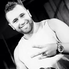 Cantor baleado pelas costas em Santos pode ter sido morto por ciúmes, diz  polícia