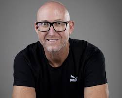 Brett Bellinger's Instagram, Twitter & Facebook