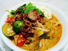 Sehingga kini, mee kari semestinya menjadi pilihan rakyat malaysia kerana rasanya yang pedas berlemak. Delicious Asian Dishes Curry Mee Is A Malaysian And Singaporean Dish Asian Food Asian Recipes Recepten