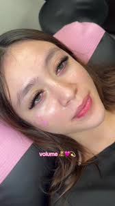 Discover Natural Volume Lashes Techniques