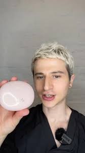 I think I like it better like this!, Please remember that even if the  product has an SPF rating, you’re unlikely to use enough foundation to get  adequate protection!