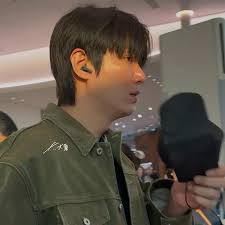 When the weather gets hotter, Loona dresses hotter. 😉 Those who gotten my  spicy art before, You can message me for these versions. For those who have  not... sorry... Art by me. |