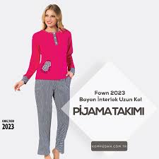 Kompedan Adli Kullanicinin Pijama Takimlari Panosundaki Pin Pijama Koltuklar Taki