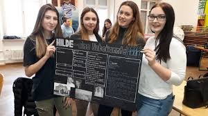 Außergewöhnliches flötenkonzert in der maria ward realschule ein ganz besonderes flötenkonzert gibt es am freitag, 18. Erika Rosenberg Erfolgreicher Workshop Mit Schulern Und Schulerinnen Der Maria Ward Realschule Neuhaus Bei Passau Exitoso Workshop En La Escuela Superior Maria Ward En Neuhaus Am Inn