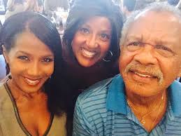 A Father is Daughter's 1st love😌💕. He often determines the loves she will  have in life🙏🏾 So thankful for you Dad... and the great Fathers in our  lives🙏🏾 #happyfathersday to every awesome