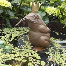 Gartenzaubereien Wasserspeier Froschkonig Amazon De Garten In 2020 Wasserspeier Gusseisen Froschkonig