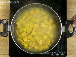 Pumpkin Soup Low Calorie Soup Recipe In 2020 Pumpkin Soup Creamy Pumpkin Soup Soup Recipes