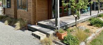 Overlooking lake tekapo this resort is located in an intensely beautiful part of the world. Cabins Lake Tekapo Hot Rates On Holiday Cabins Lastminute Com Au