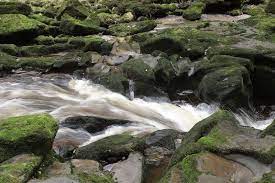 Yes.alarming creaky sounds coming from the rope? Bolton Strid A Stream That Swallows People Amusing Planet